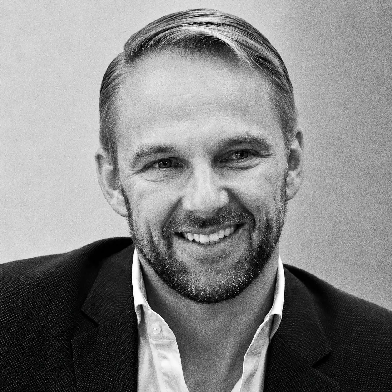 TOM_SCHUELE_PORTRAIT